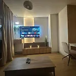 Velvet-spodek, Stadion Slaski, Miejsce Postojowe Apartment
