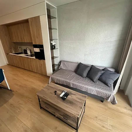 Velvet-spodek, Stadion Slaski, Miejsce Postojowe Apartment *