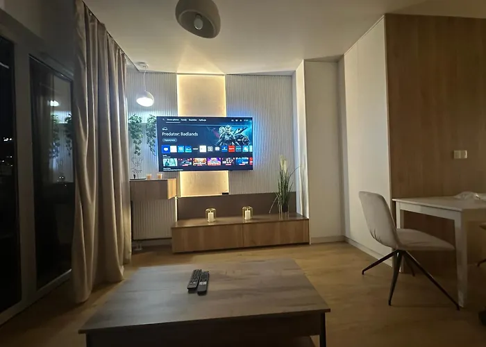 Velvet-spodek, Stadion śląski, Miejsce Postojowe Apartament
